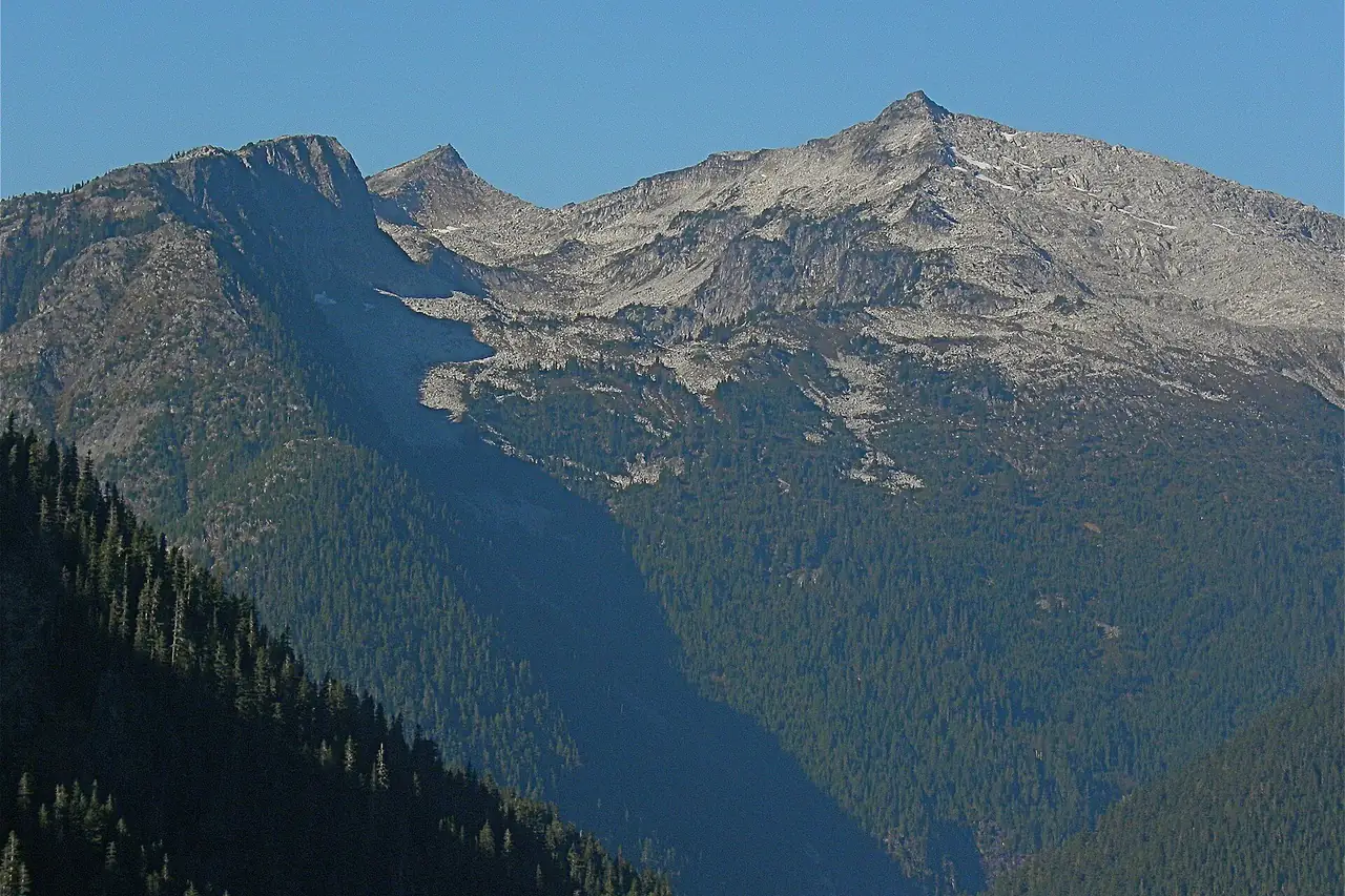 Hidden Lake Peaks in October, seen from the east near Cascade Pass