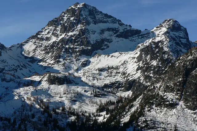 Black Peak with fresh October snow, seen from the Maple Pass ridge