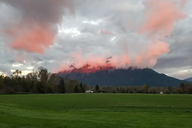 Mt. Si under pink sunset clouds in late October
